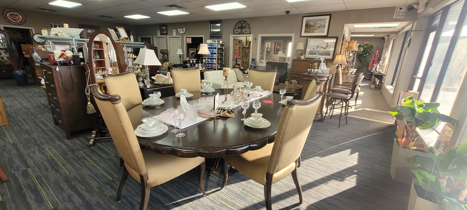 Legacy Auctions and Retail