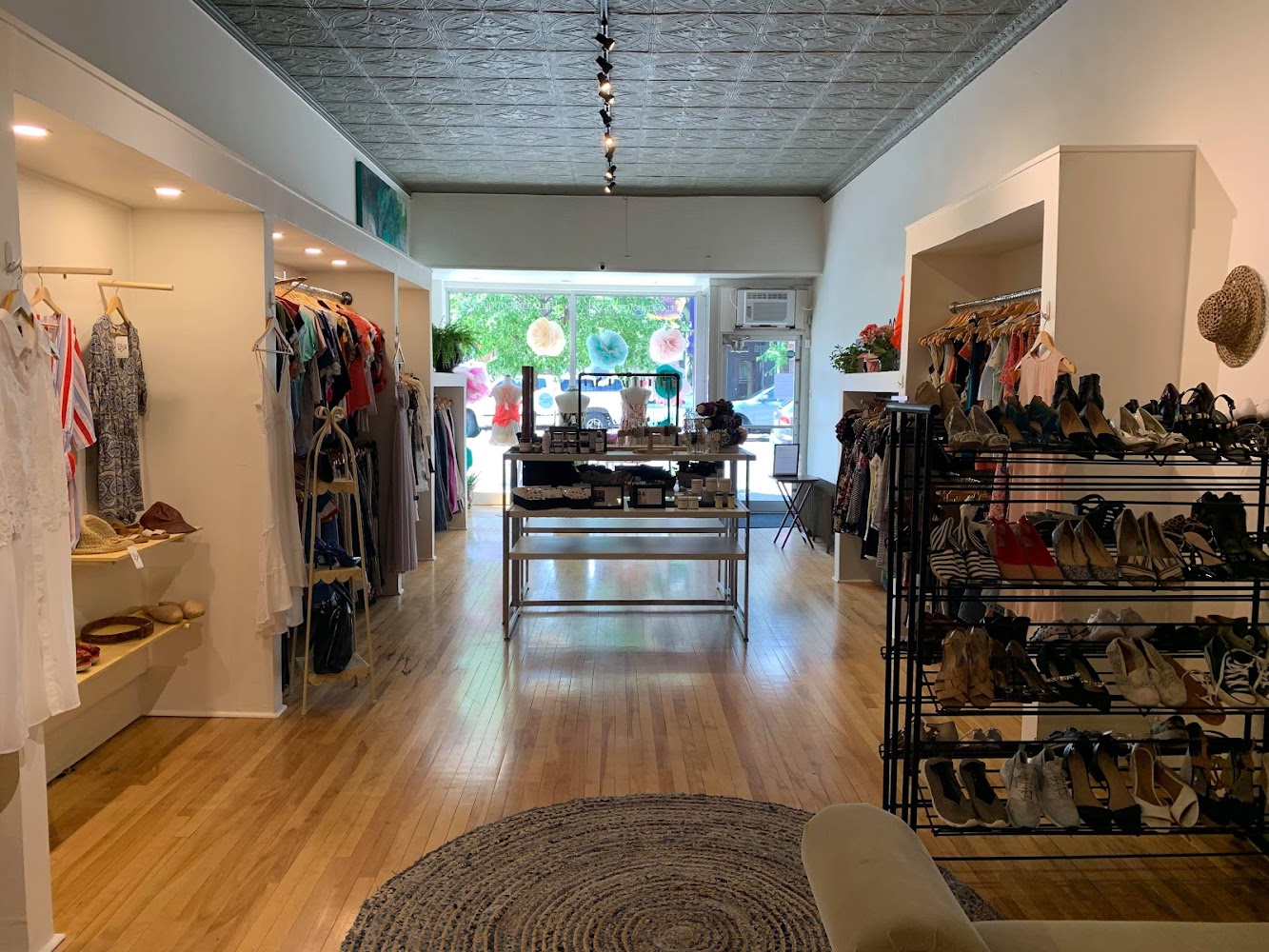 The Reloved Boutique - Women's Consignment