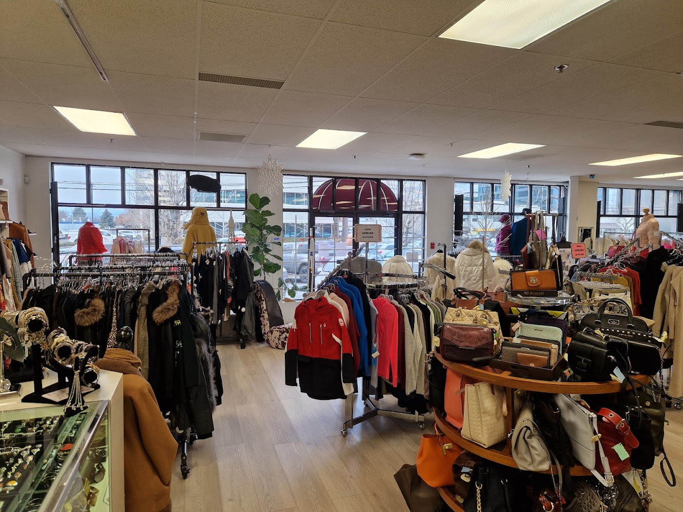 Rosebuds Designer Consignment