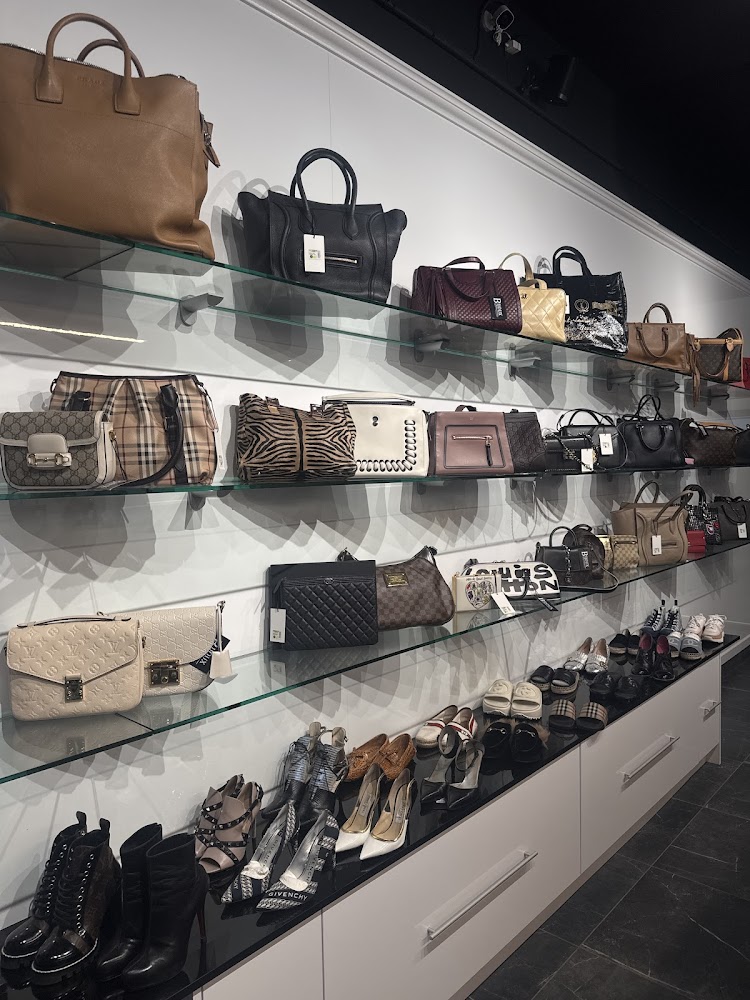 Bijoux Bag Spa & Consignment